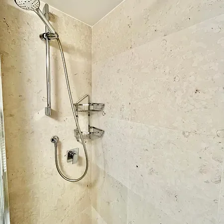 Cozy Near Piazzale Michelangelo Apartment *
